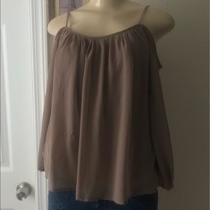 MERAKI :| Cold Shoulder Top.TAUPE.Women’s:SMALL.